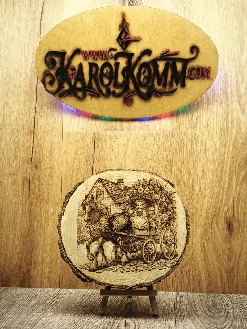 Holzscheibe: Eine in die Maserung gebrannte Geschichte